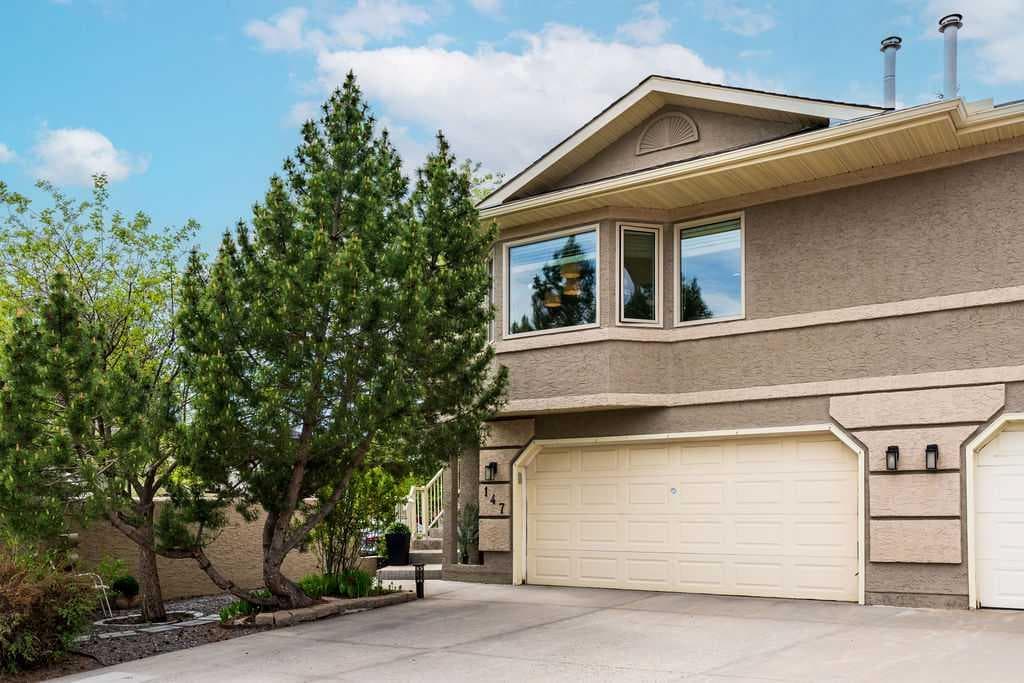 3-bed Semi-detached for sale at 147 Silver Creek Mews NW, Calgary