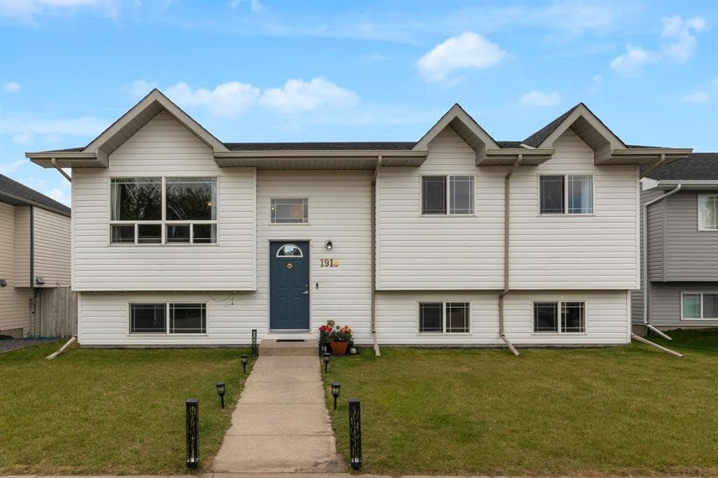 4-bed Detached for sale at 1918 Strathcona Terrace, Strathmore