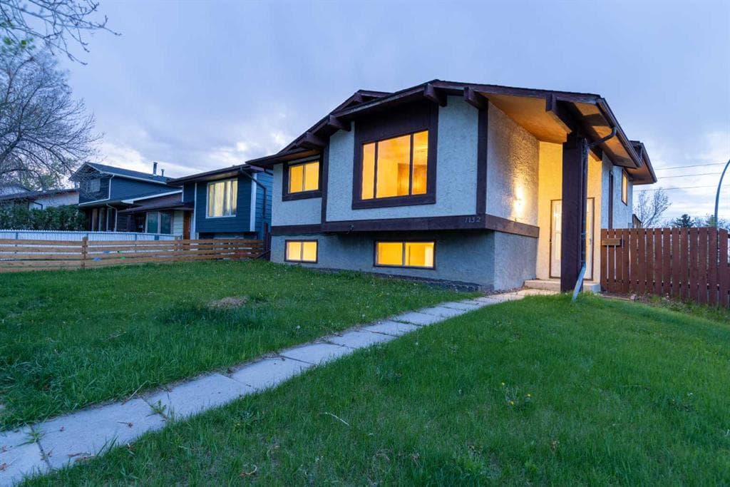 4-bed Detached for sale at 1132 Berkley Drive NW, Calgary