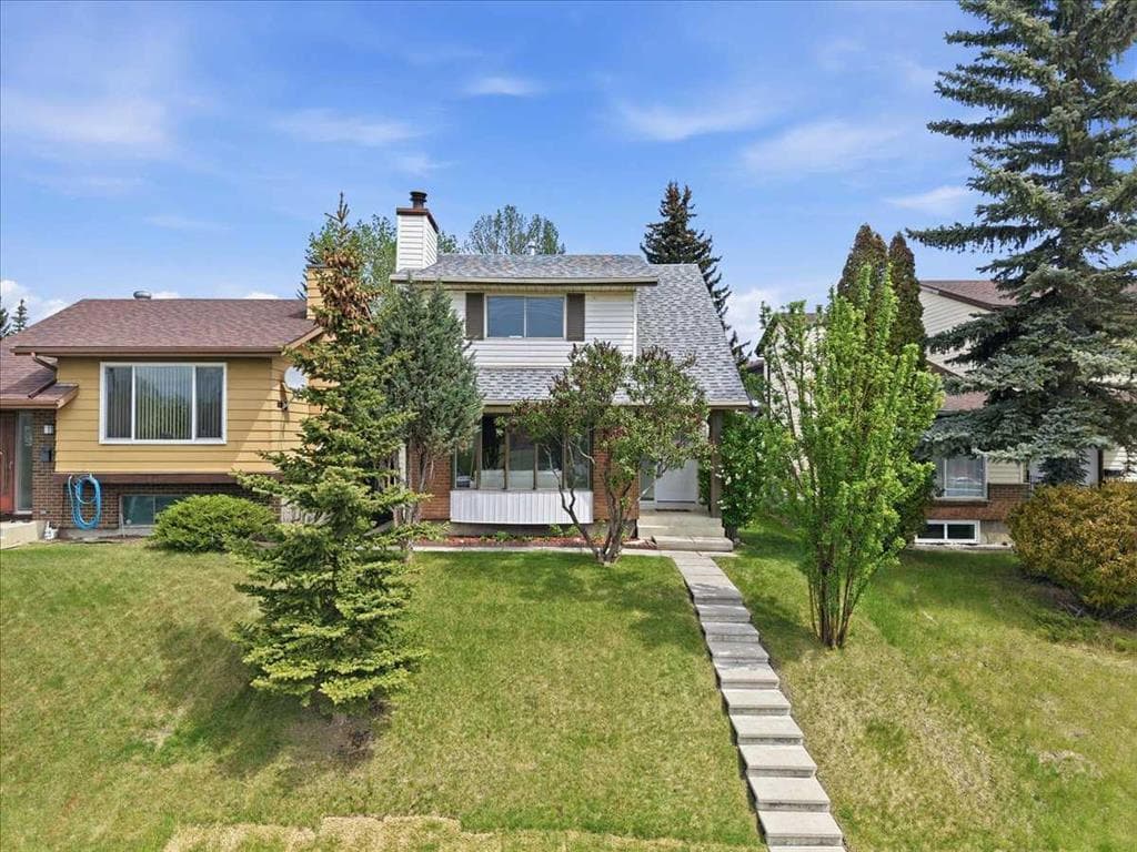 4-bed Detached for sale at 148 Edgedale Way NW, Calgary