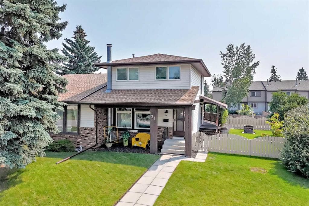 31 Ranchero Bay NW — photo 1