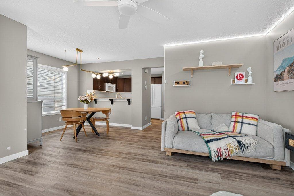 2-bed Townhouse for sale at 1012 Windsong Drive SW, Airdrie