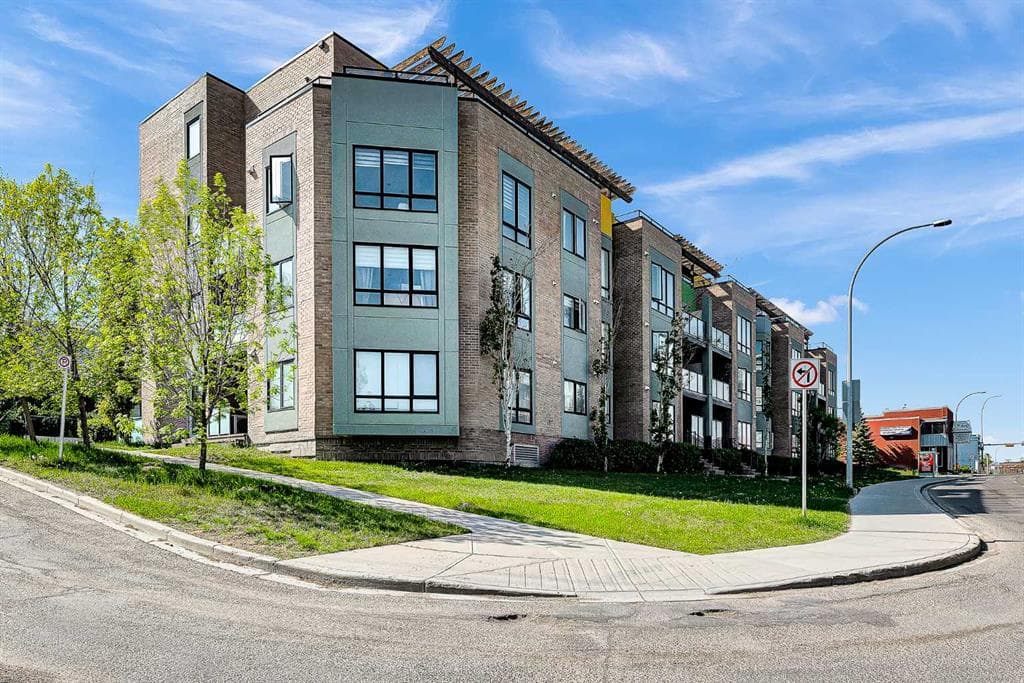 2-bed Apartment for sale at 107, 611 Edmonton Trail NE, Calgary