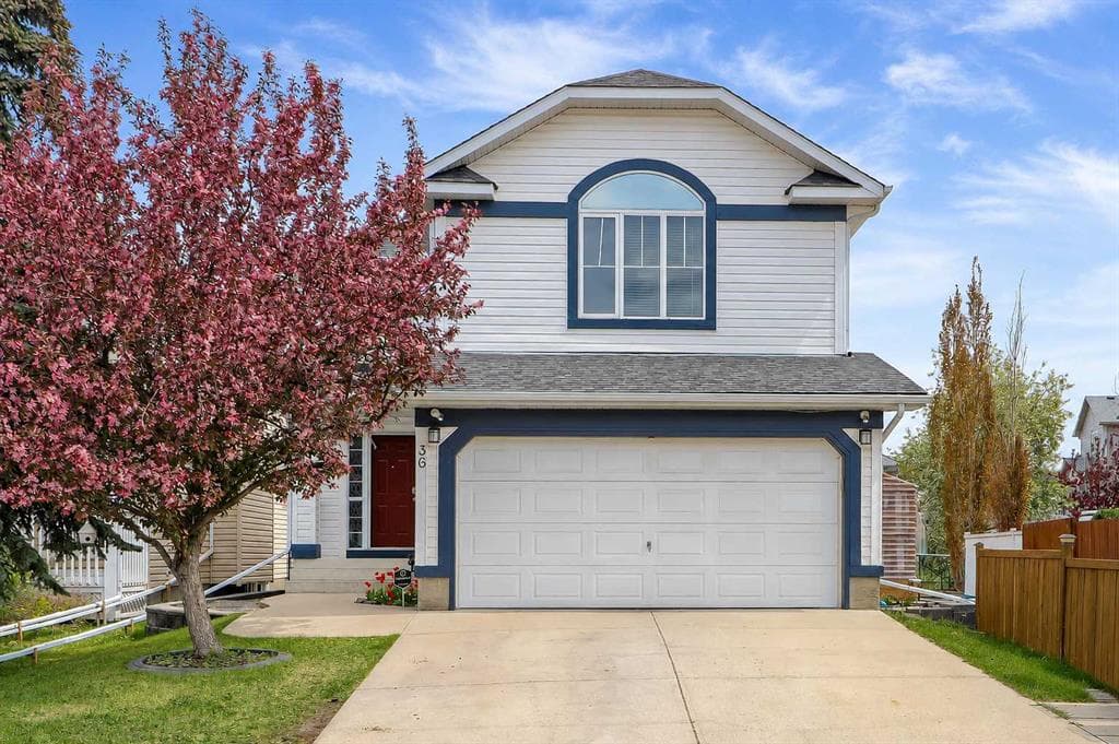 4-bed Detached for sale at 36 Mt Selkirk Close SE, Calgary