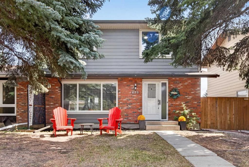 4-bed Semi-detached for sale at 348 Midlake Boulevard SE, Calgary