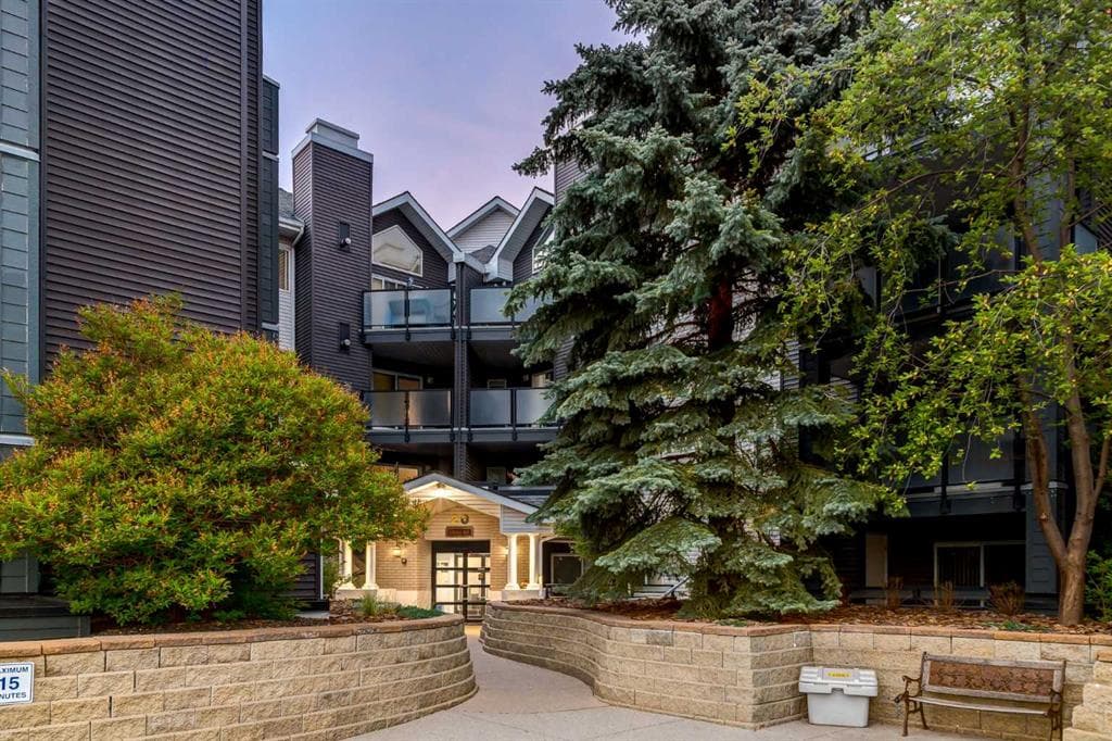 2-bed Apartment for sale at 118, 20 SIERRA MORENA Mews SW, Calgary