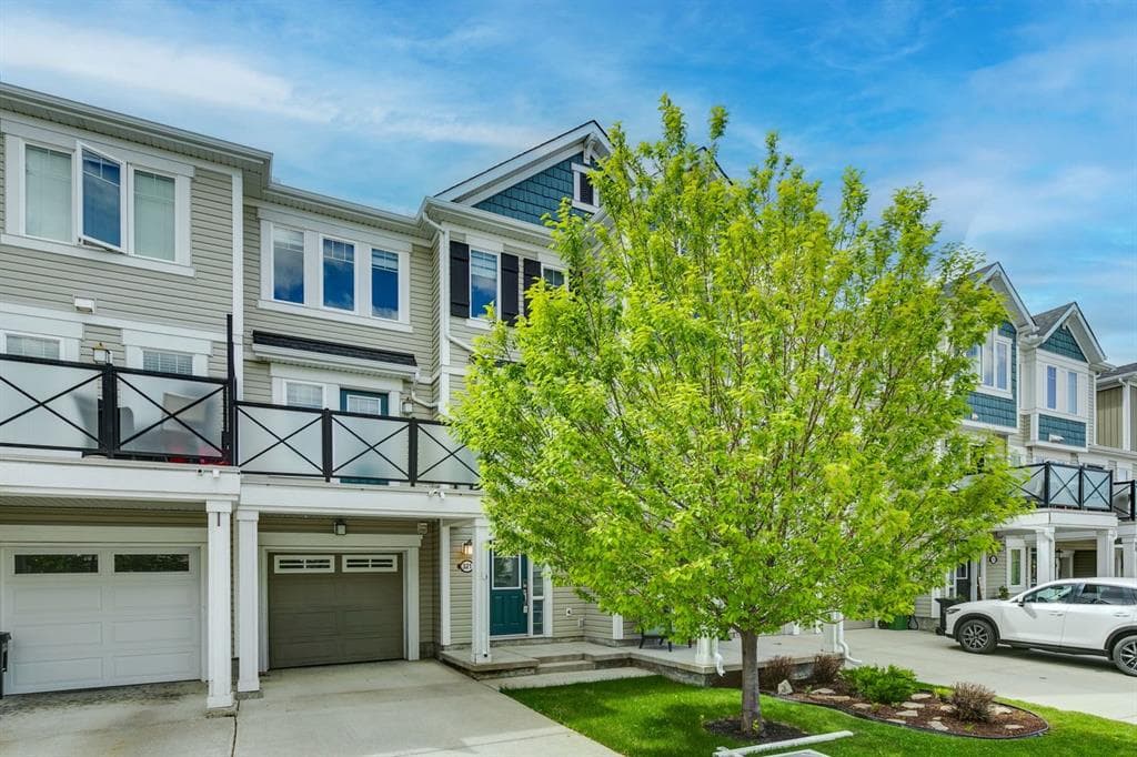 2-bed Townhouse for sale at 321 Windstone Gardens SW, Airdrie