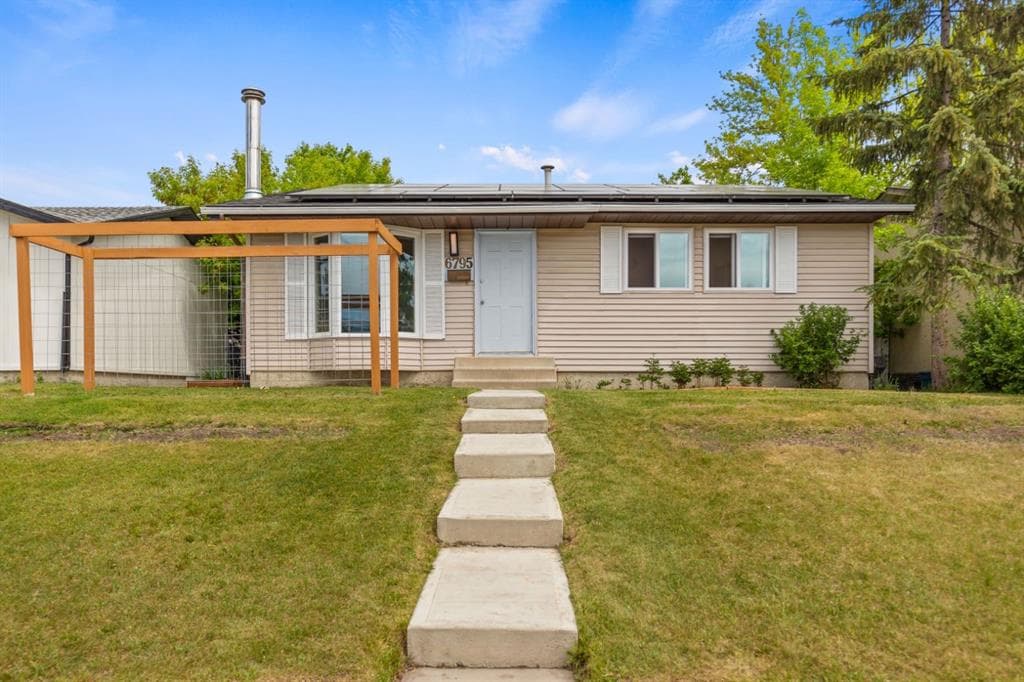 4-bed Detached for sale at 6795 Malvern Road NE, Calgary