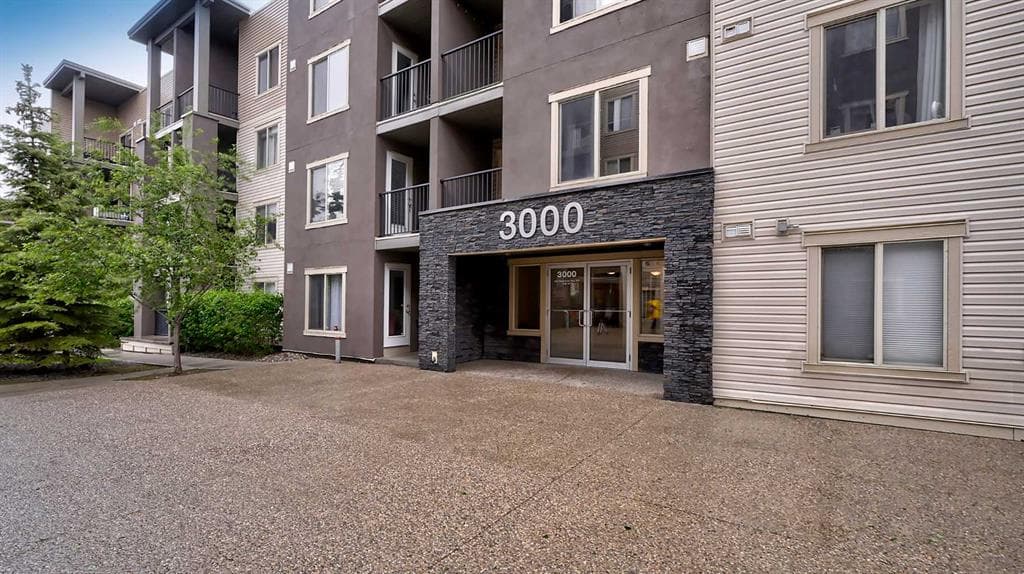 2-bed Apartment for sale at 3309, 403 Mackenzie Way SW, Airdrie