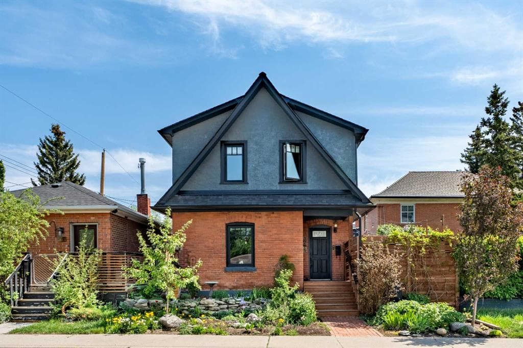 2-bed Detached for sale at 3216 17 Street SW, Calgary
