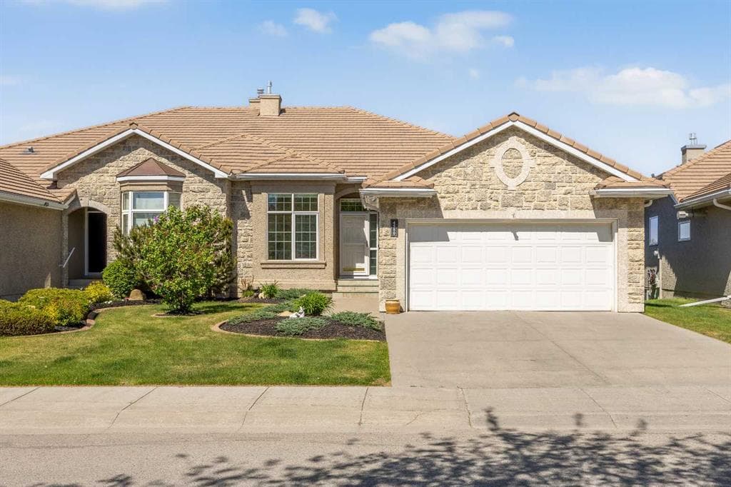 4-bed Semi-detached for sale at 4580 Hamptons Way NW, Calgary