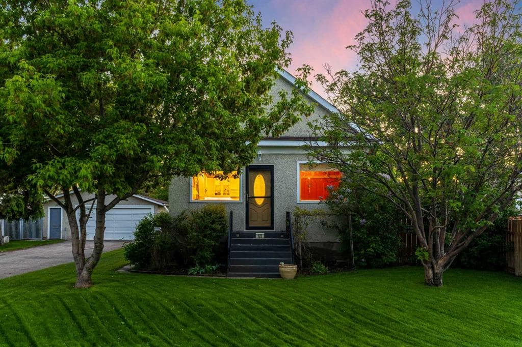 3-bed Detached for sale at 123 McCann Street SE, Langdon