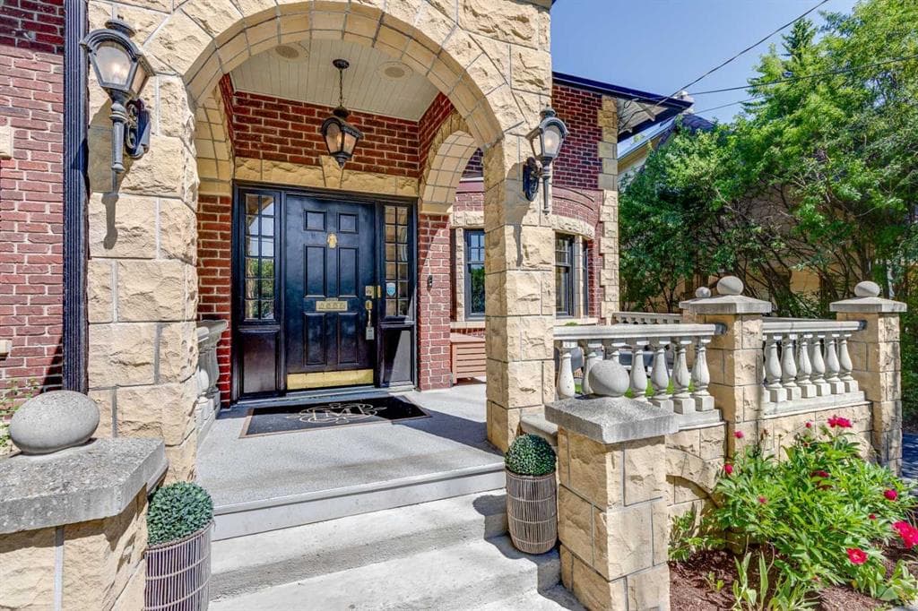 5-bed Detached for sale at 628 Elbow Drive SW, Calgary