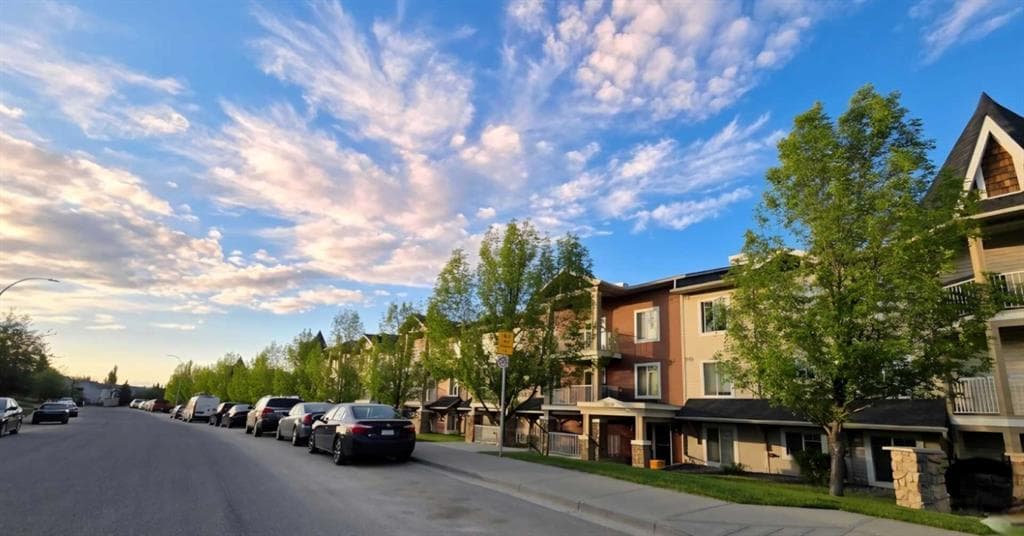 2-bed Apartment for sale at 1104, 70 Panamount Drive NW, Calgary