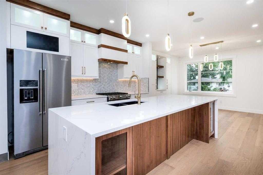 4-bed Detached for sale at 105 Hartford Road NW, Calgary
