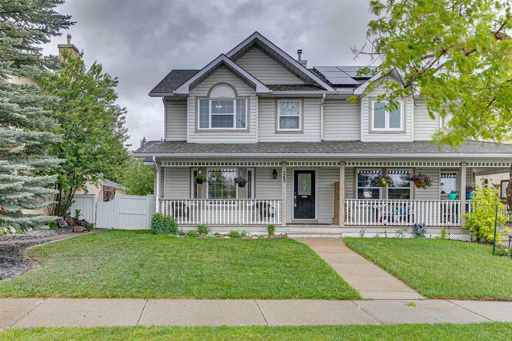 4-bed Semi-detached for sale at 243 Banister Drive, Okotoks