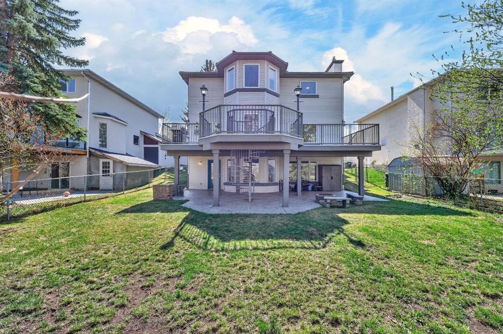 5-bed Detached for sale at 222 Diamond Drive SE, Calgary