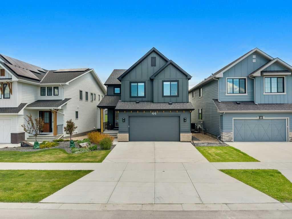 6-bed Detached for sale at 44 Elderberry Way, Rural Rocky View County