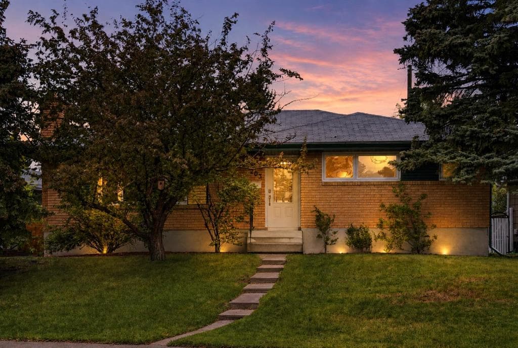 4-bed Detached for sale at 203 Southampton Drive SW, Calgary