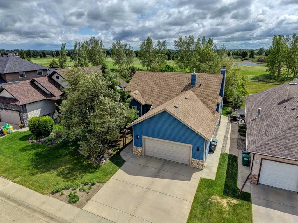 3-bed Detached for sale at 123 Hillview Road, Strathmore