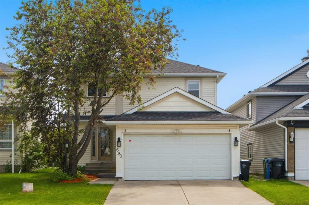 4-bed Detached for sale at 690 Coventry Drive NE, Calgary