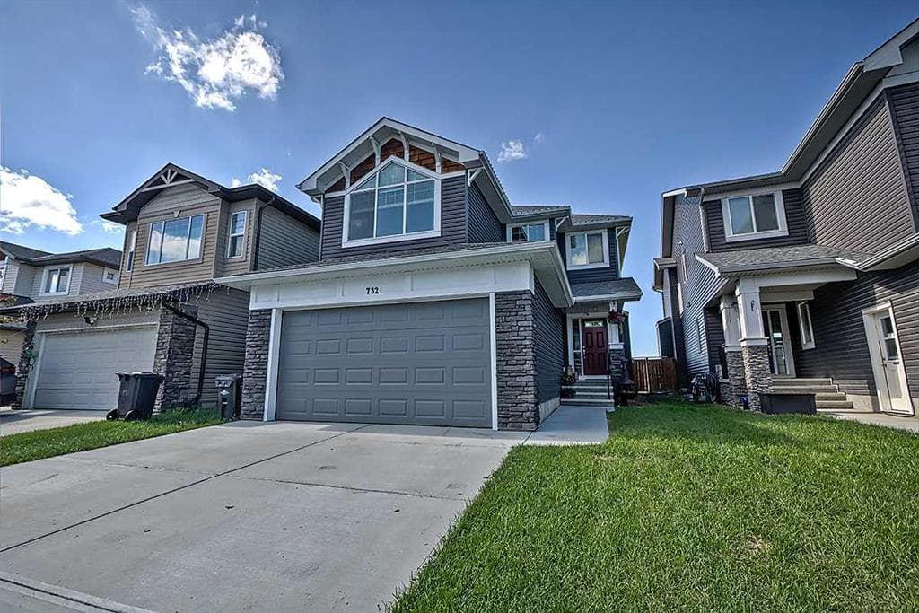 3-bed Detached for sale at 732 Hampton Hills Drive NE, High River