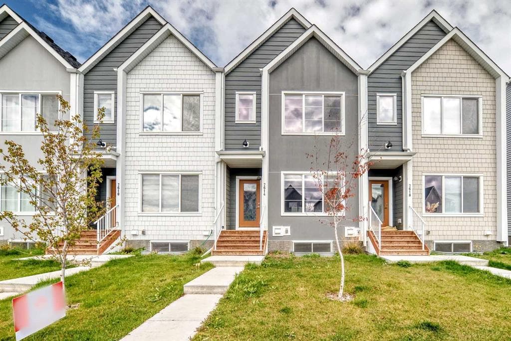 3-bed Townhouse for sale at 7614 202 Avenue SE, Calgary