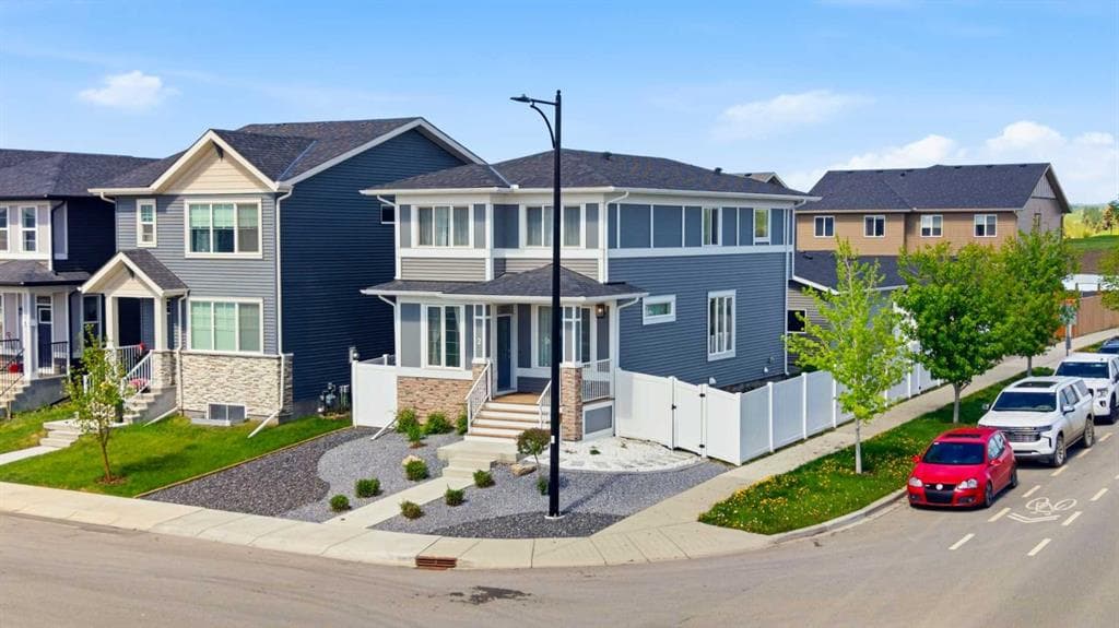 3-bed Detached for sale at 2 Birch Glen, Okotoks