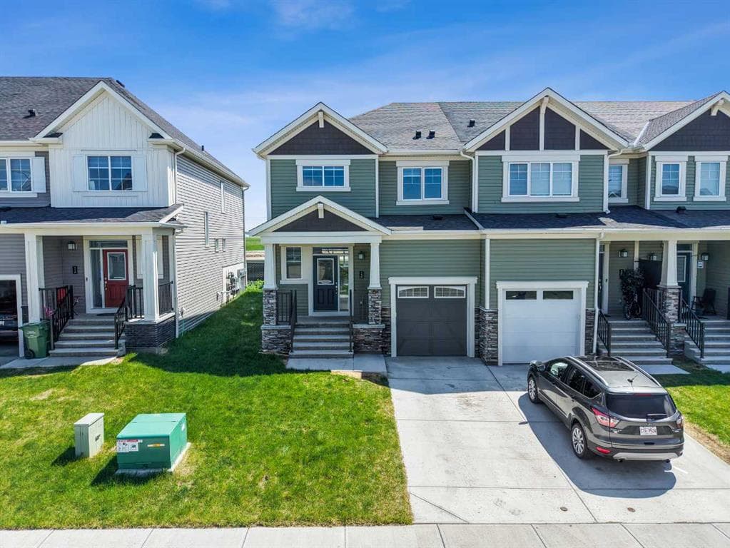 3-bed Townhouse for sale at 116 Cityline Square NE, Calgary