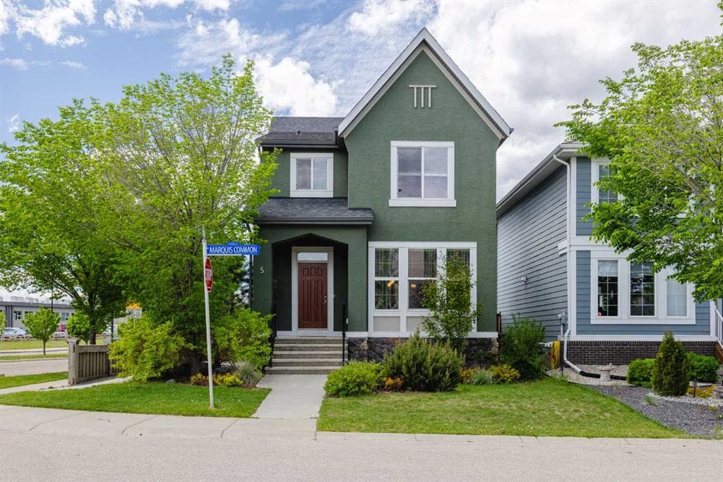 5-bed Detached for sale at 5 Marquis Common SE, Calgary