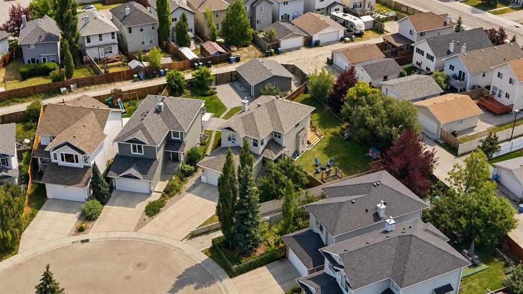 4-bed Detached for sale at 91 Bridleridge Crescent SW, Calgary