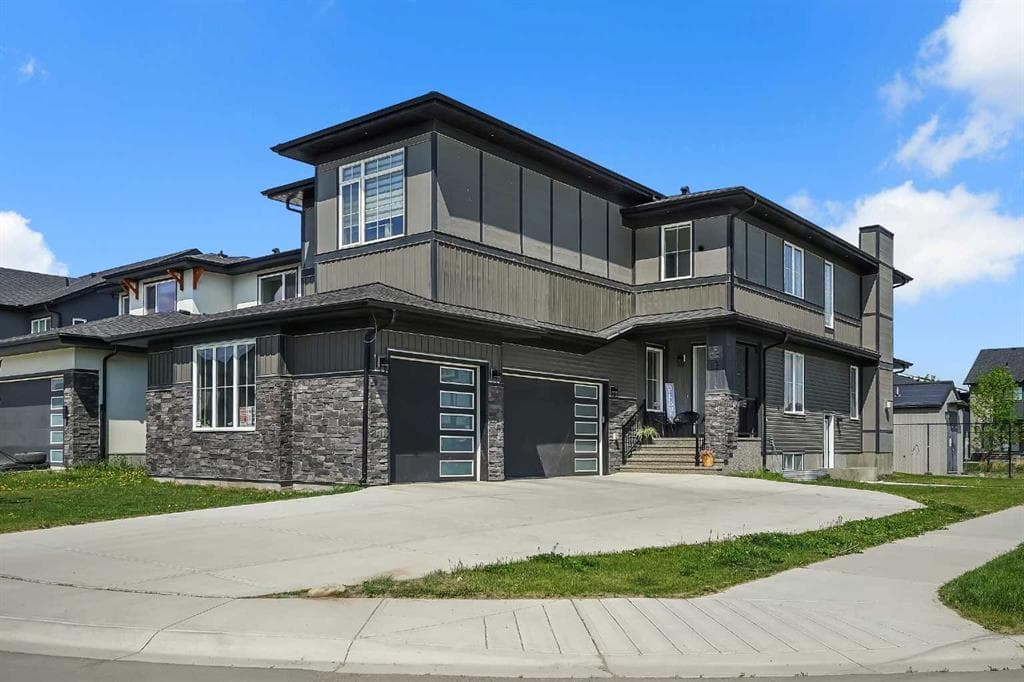 6-bed Detached for sale at 192 Sandpiper Landing, Chestermere