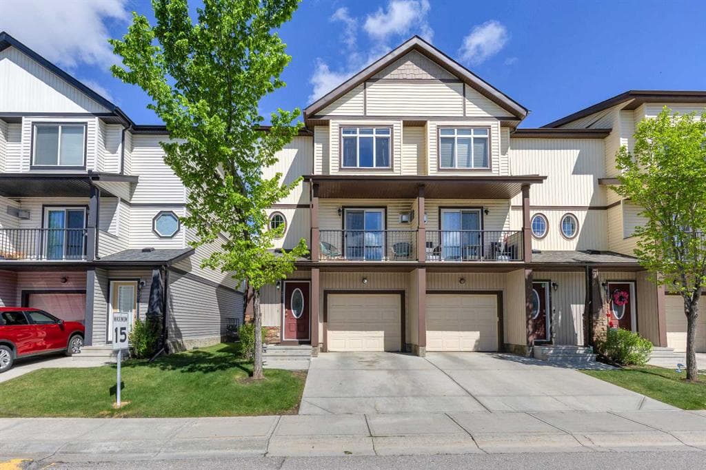 3-bed Townhouse for sale at 401 Copperpond Landing SE, Calgary