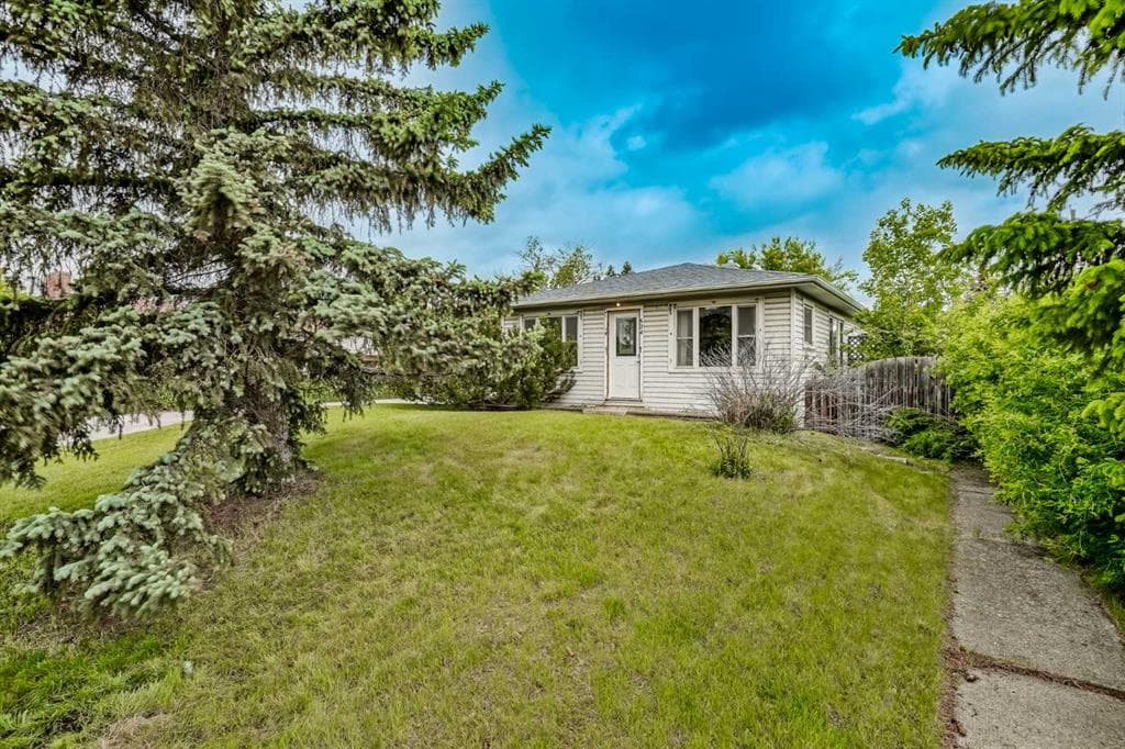 5-bed Detached for sale at 504 1 Avenue NE, Airdrie