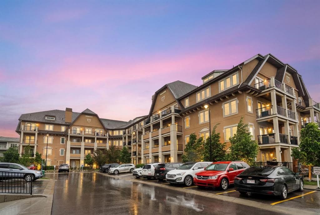 1-bed Apartment for sale at 112, 30 Mahogany Mews SE, Calgary