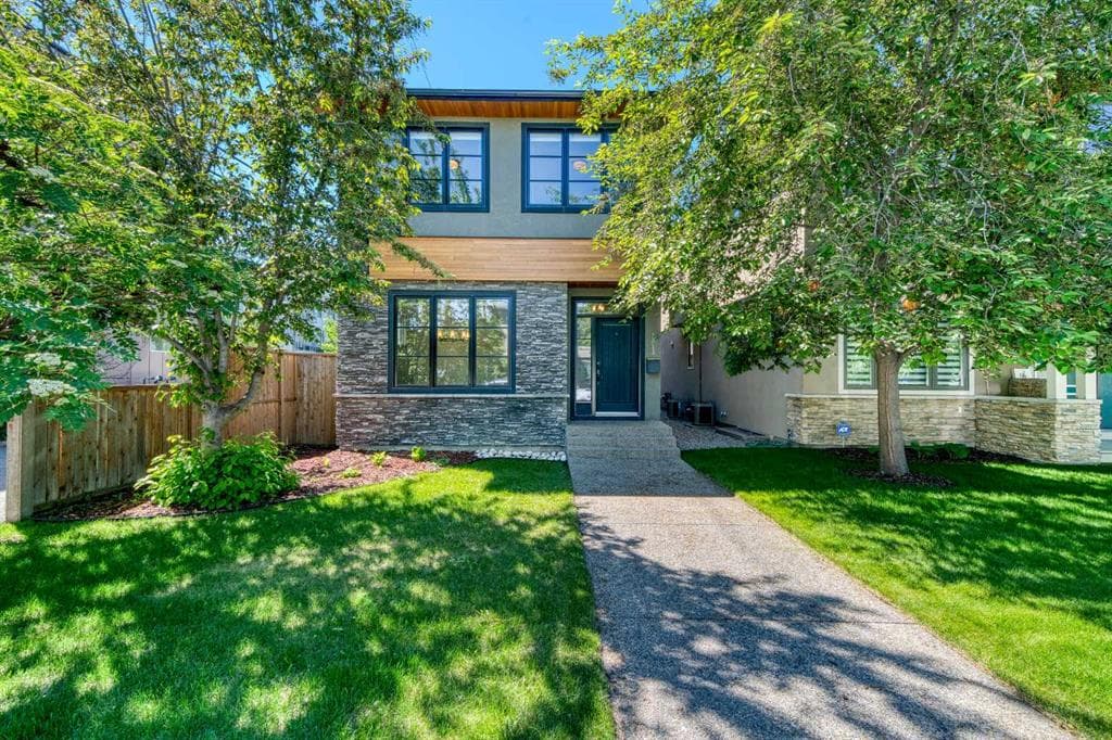 4-bed Detached for sale at 2013 1 Avenue NW, Calgary
