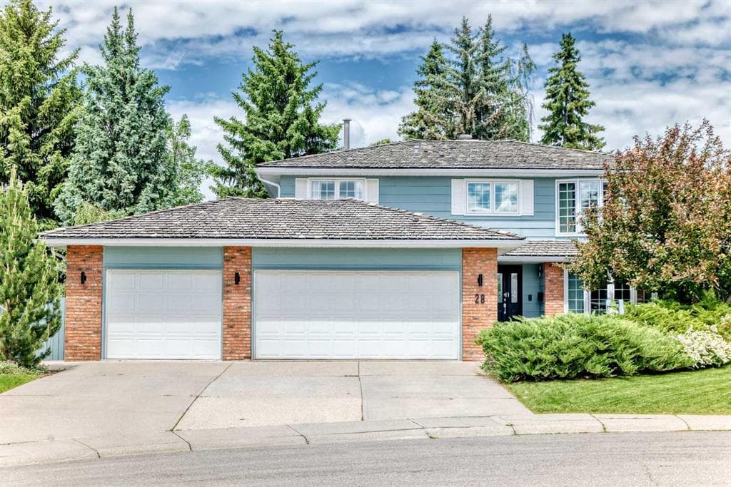 4-bed Detached for sale at 28 Woodmont Place SW, Calgary
