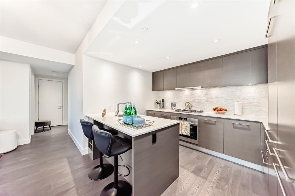 2-bed Apartment for sale at 1004, 1025 5 Avenue SW, Calgary