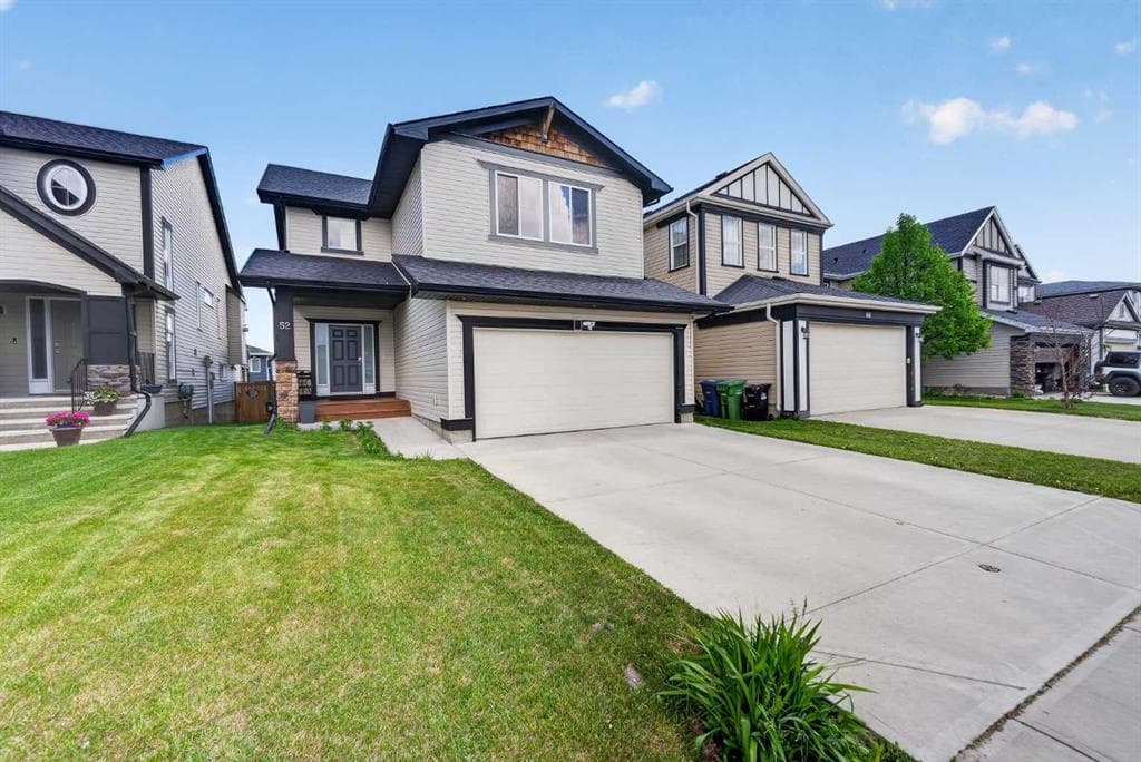 5-bed Detached for sale at 52 Reunion Close NW, Airdrie