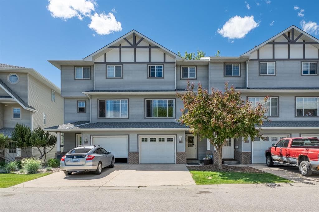 3-bed Townhouse for sale at 12 Crystal Shores Cove, Okotoks