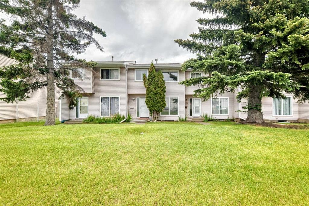 4-bed Townhouse for sale at 232 Marlborough Way NE, Calgary