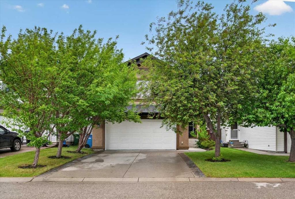3-bed Detached for sale at 132 Tuscany Meadows Common NW, Calgary