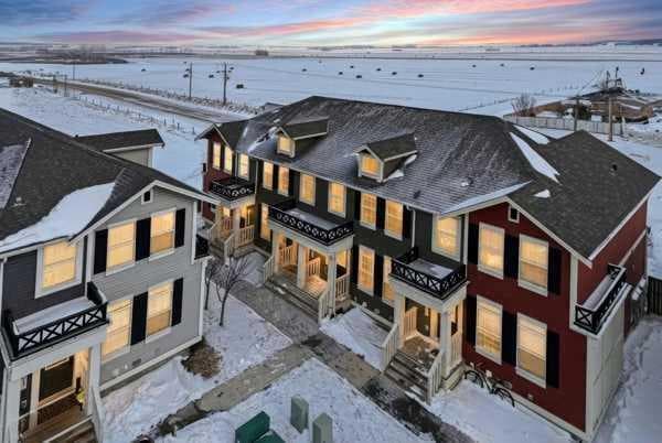 3-bed Townhouse for sale at 4803, 1001 8 Street NW, Airdrie