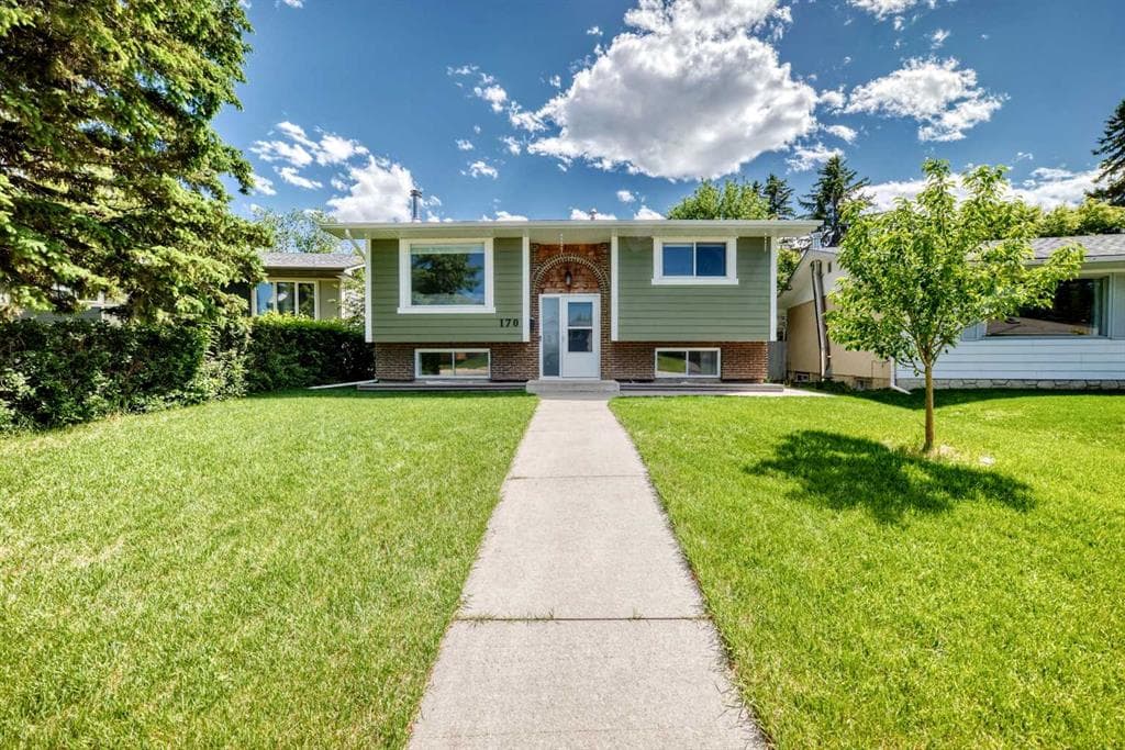 170 Lake Sylvan Close SE — photo 1