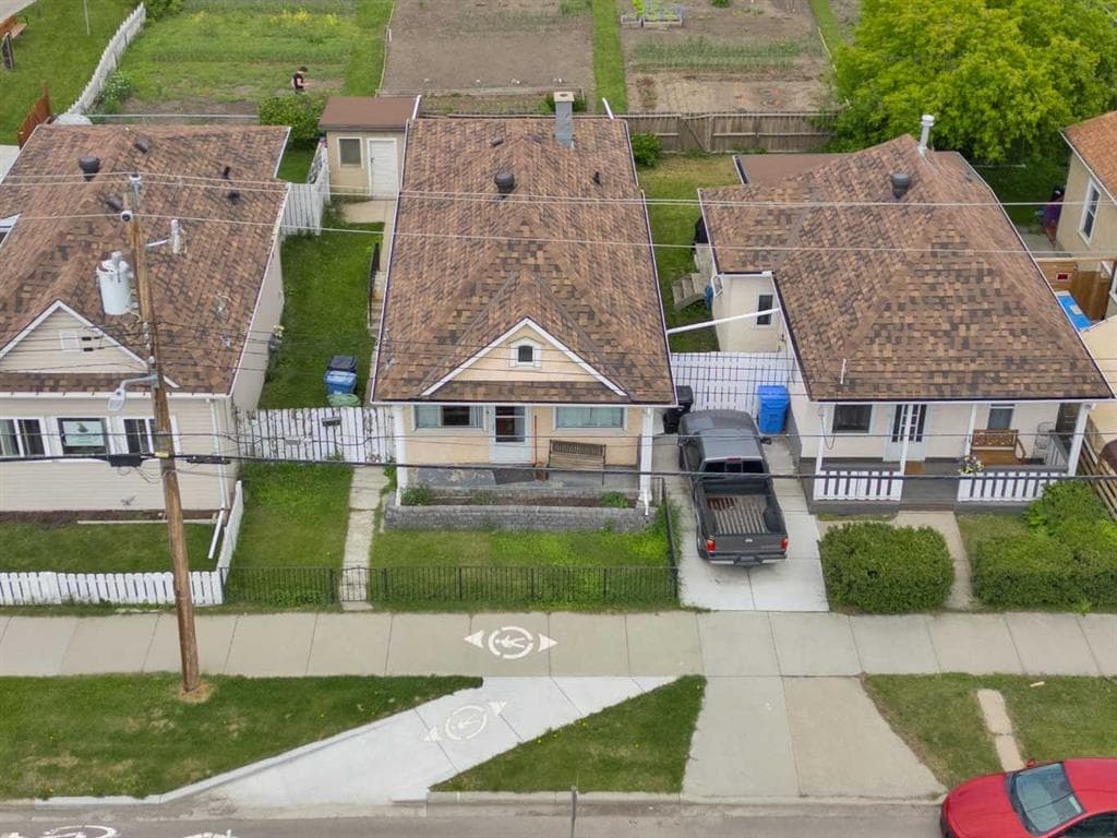 804 Mcdougall Road NE — photo 1