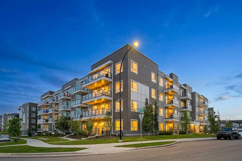 2-bed Apartment for sale at 2403, 33 Carringham Gate NW, Calgary