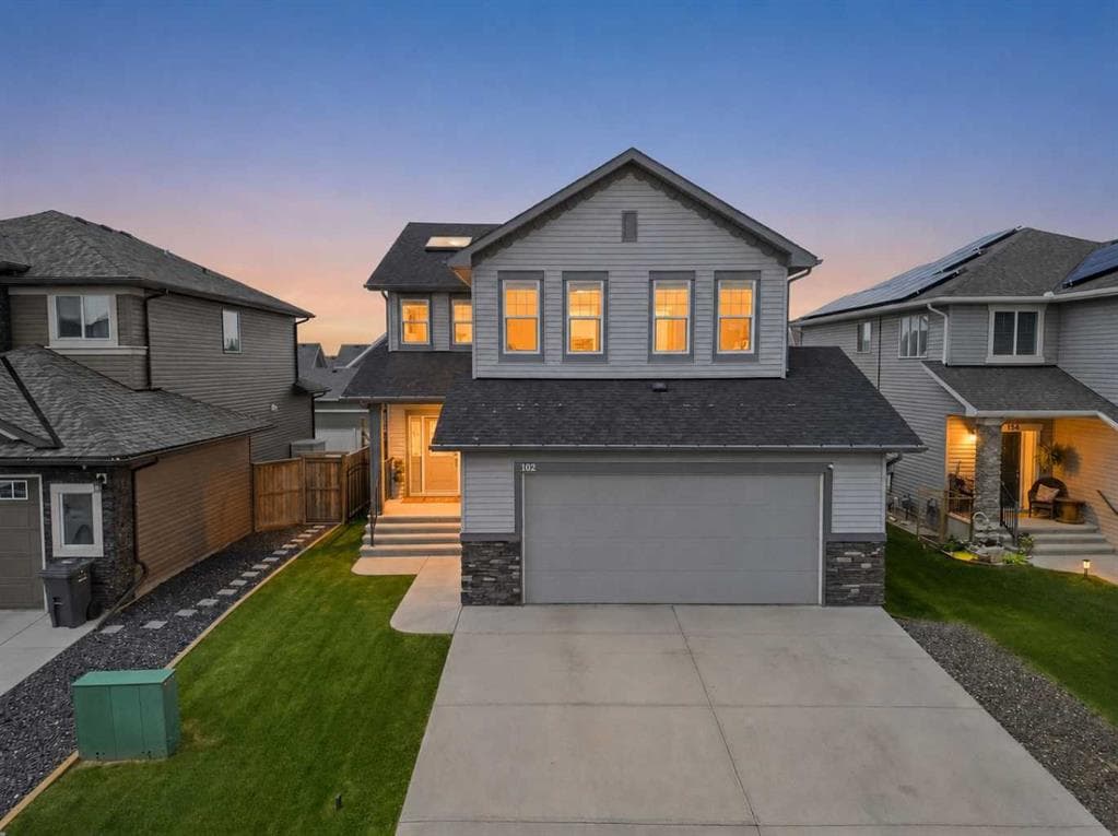 5-bed Detached for sale at 102 Drake Landing Heights, Okotoks
