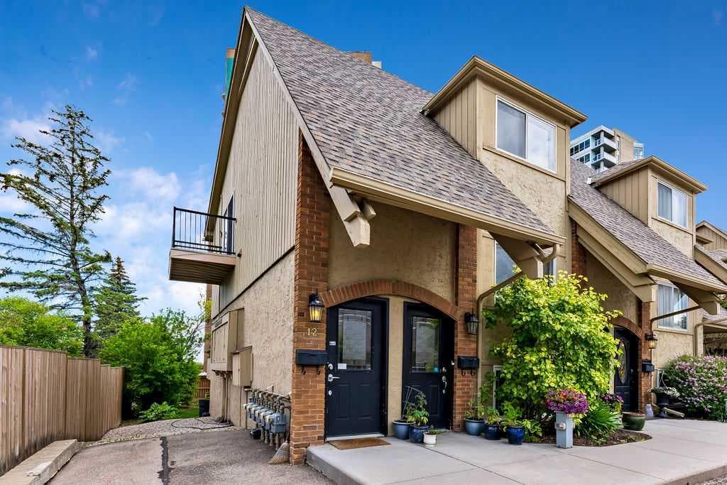 2-bed Townhouse for sale at 12, 2204 Paliswood Road SW, Calgary