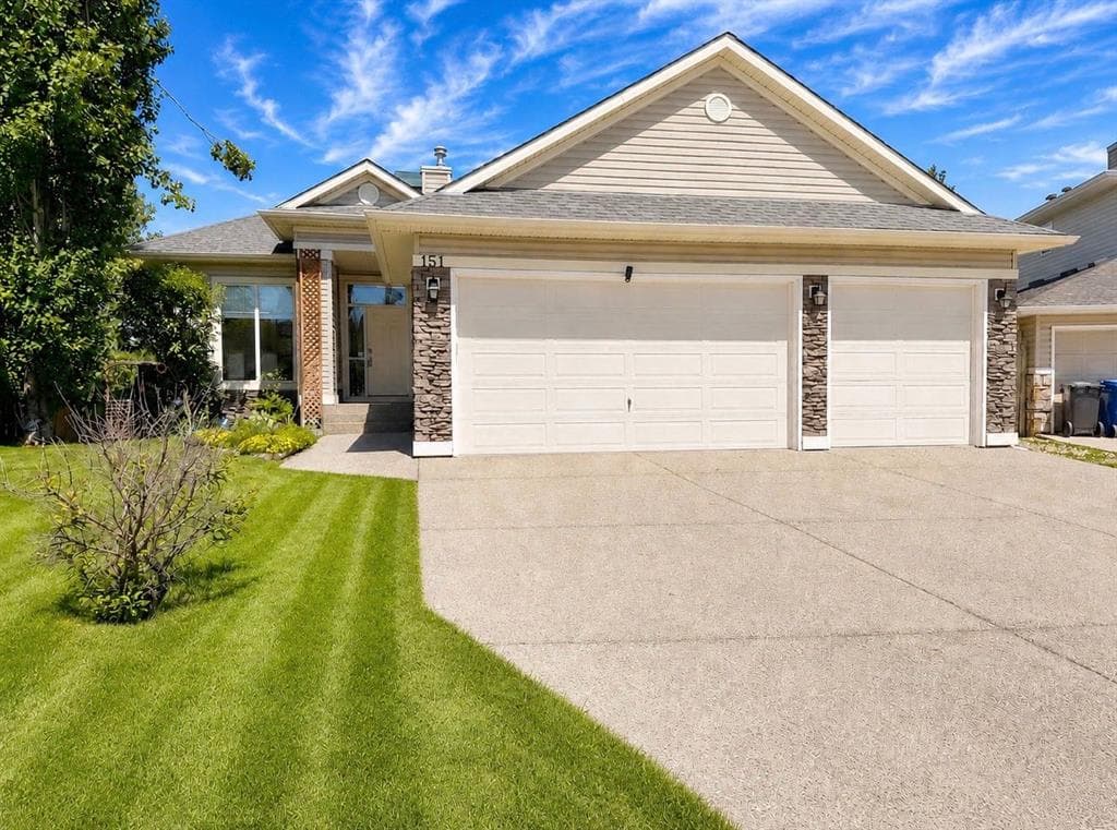 4-bed Detached for sale at 151 Hawkmere View, Chestermere