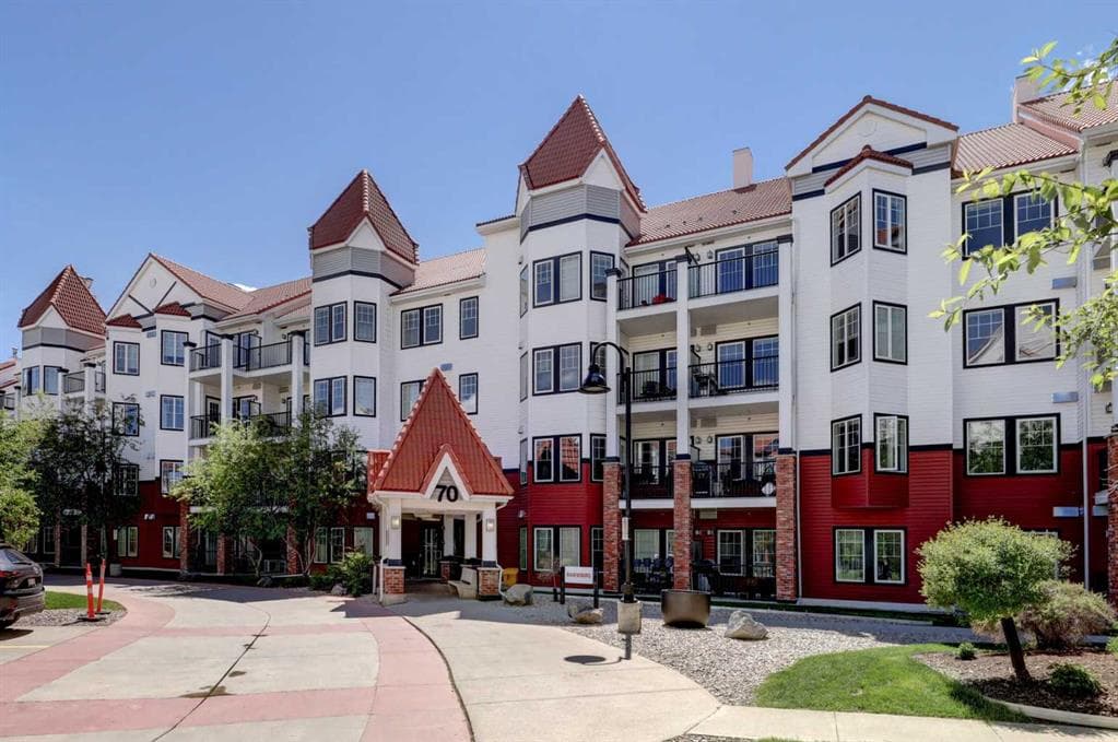 2-bed Apartment for sale at 220, 70 Royal Oak Plaza NW, Calgary